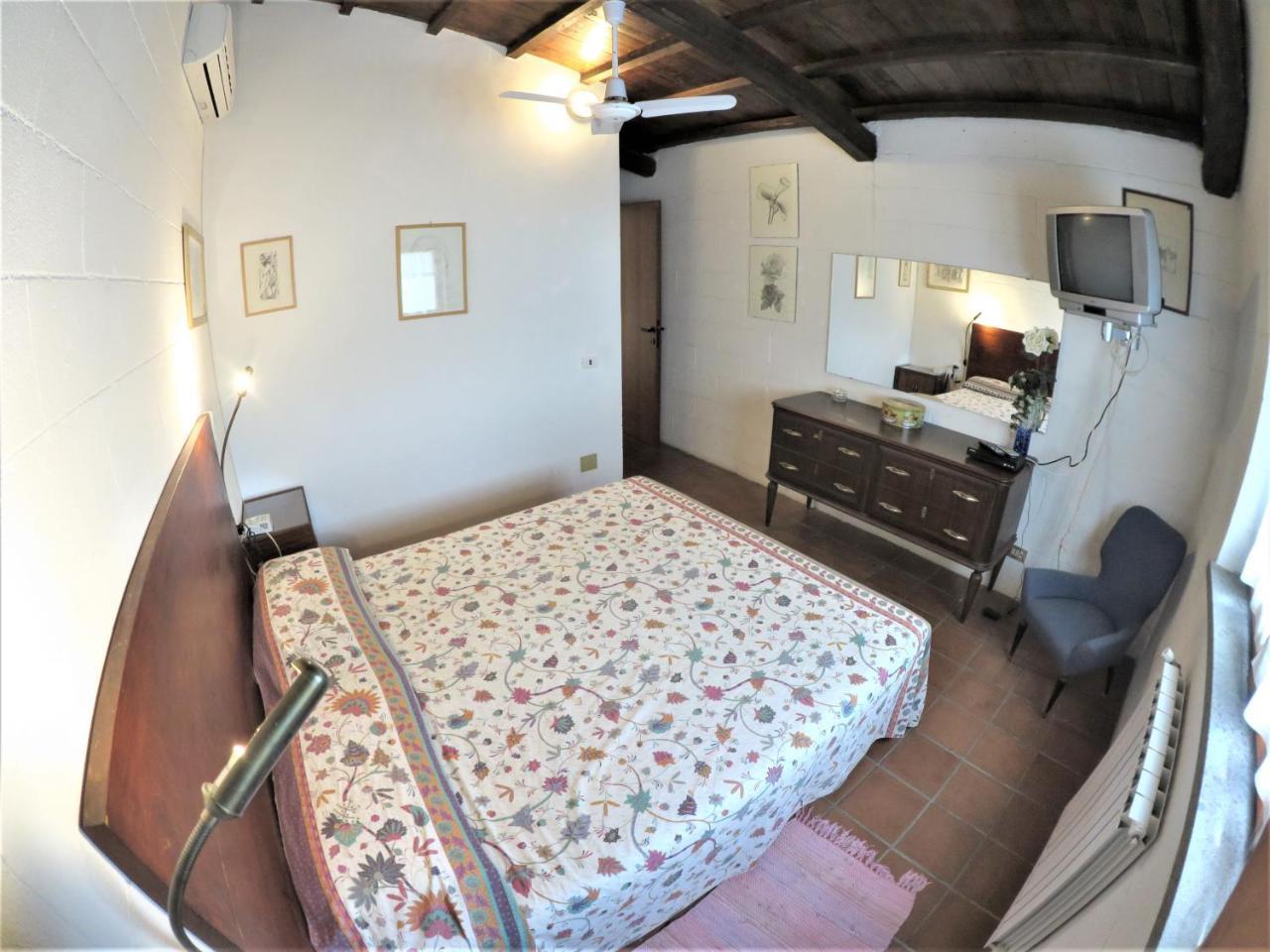 Poggiolindo B&B Capodimonte Bagian luar foto